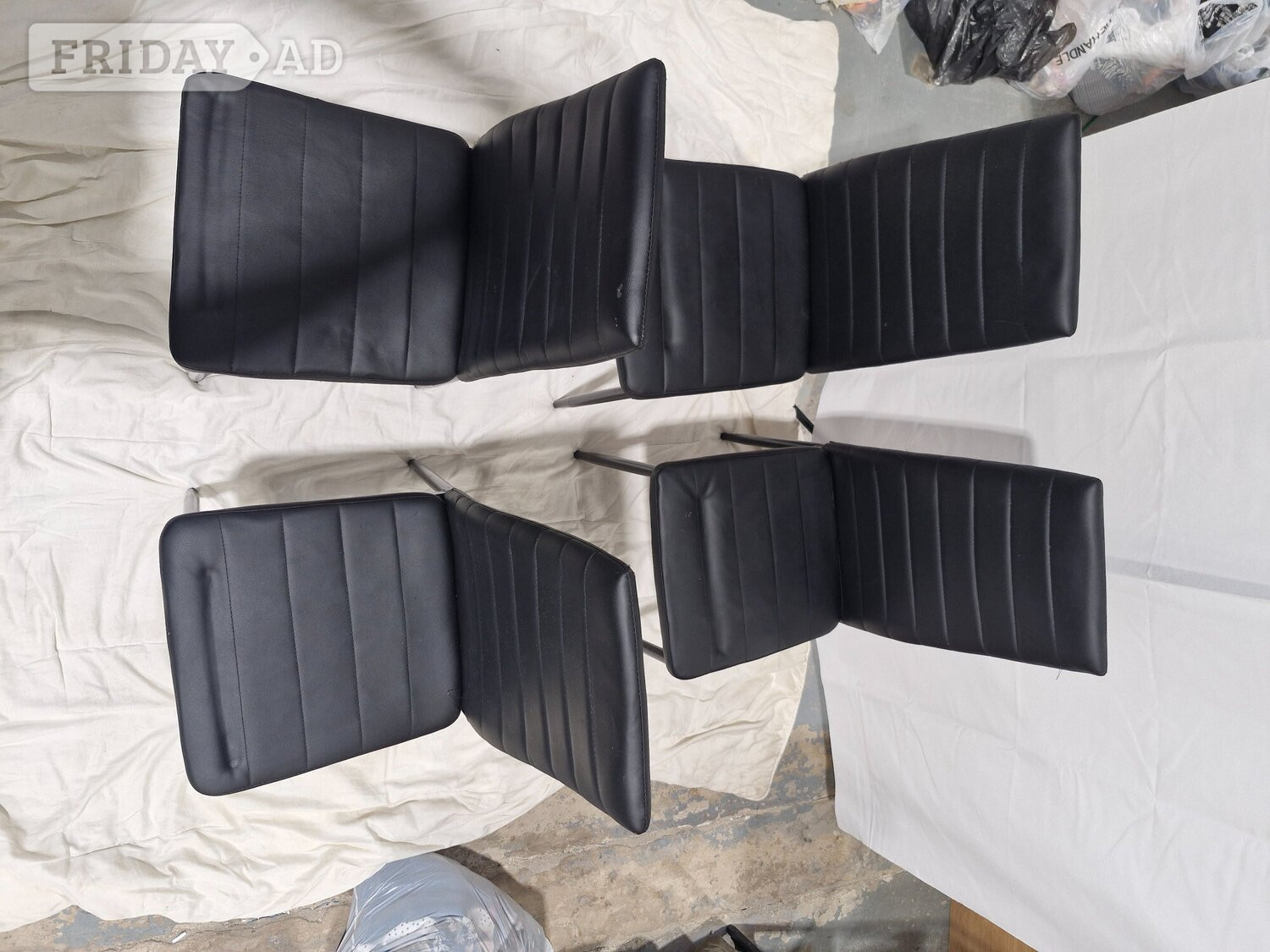 4 dining room or kitchen chairs