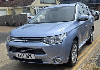2014 Mitsubishi Outlander GX4HS PHEV Automatic
