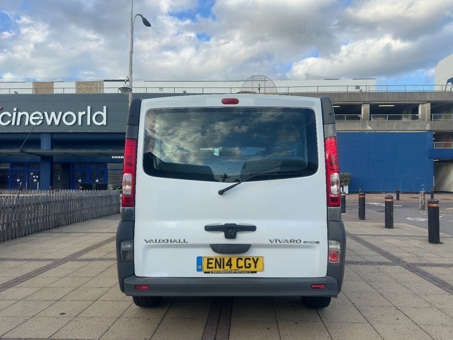 2014 Vauxhall Vivaro Combi SWB - New Years MOT - 9 Seats - 2 Keys - Cars