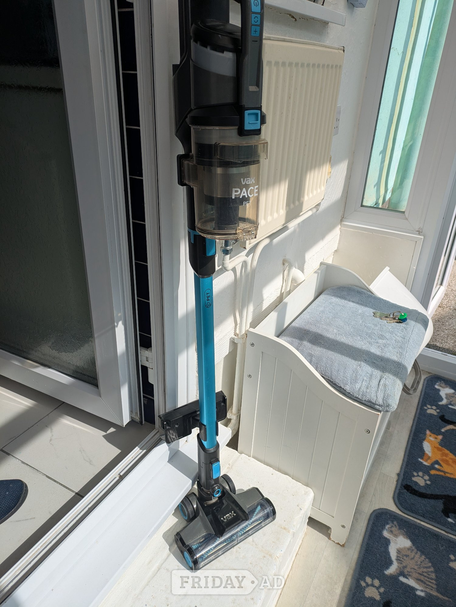 VAX One PWR Cordless vacuum cleaner 
