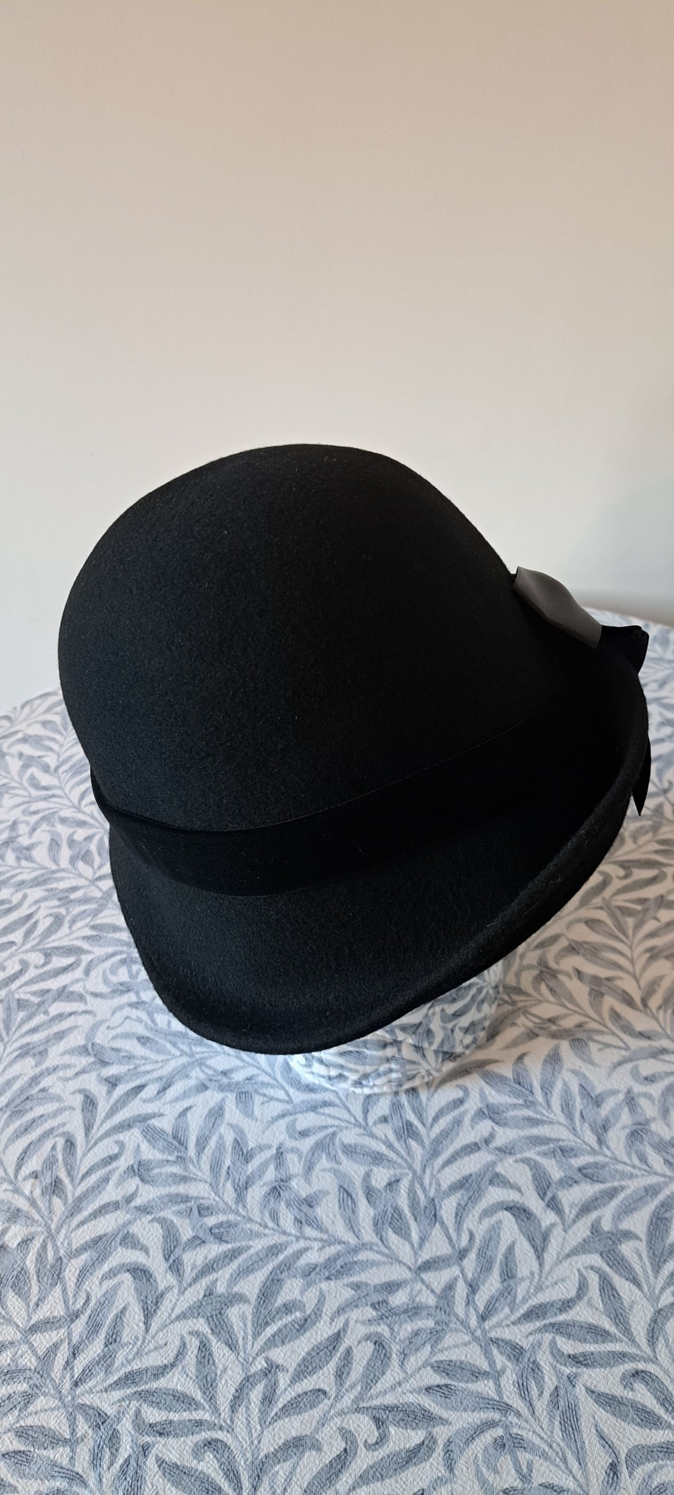 LADIES’ BLACK WOOL FELT CLOCHE FLAPPER GIRL STYLE DESIGNER HAT