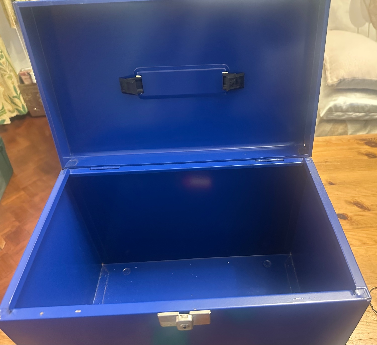 A4 Metal lockable filing box 14.4” x 8.5” x 11” high