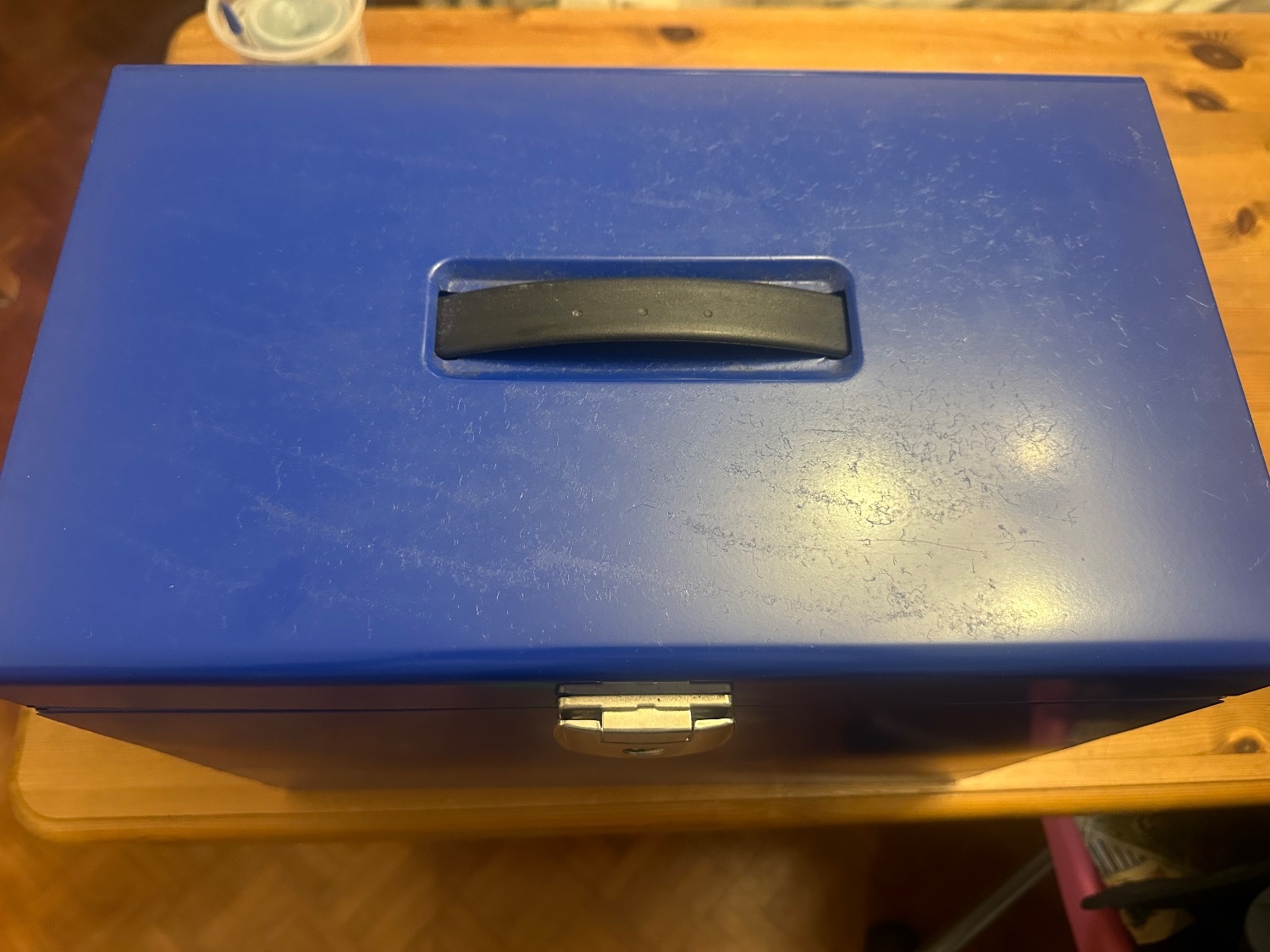 Bexhill-On-Sea A4 Metal lockable filing box 14.4” x 8.5” x 11” high