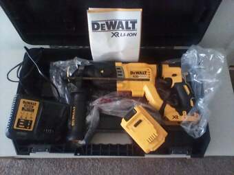 DeWalt DCH263 XR brushless drill brand new