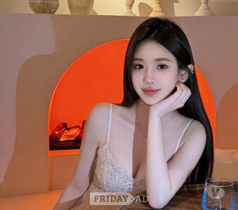Asian girls offer massage or escort services to relieve your fatigue