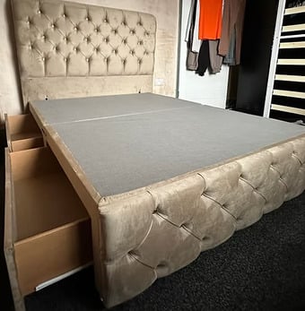 King - Handmade ROMNEY Divan with 4 Drawers, Floor standing Hb 