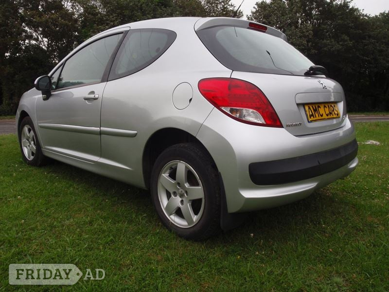 Peugeot 207 2010 - Cars