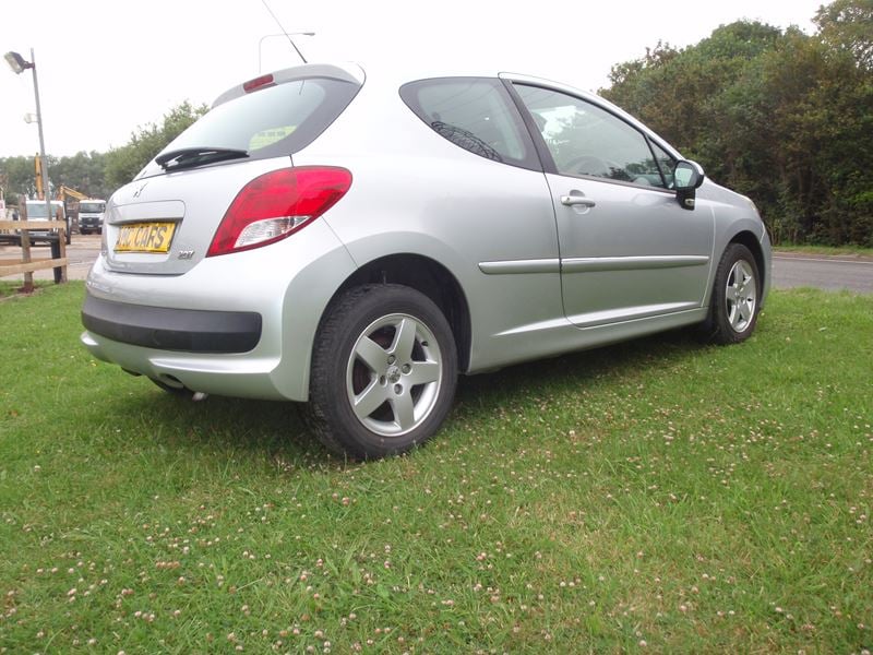 [ berth ]Peugeot 207