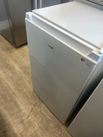 LOGIK UNDERCOUNTER FRIDGE