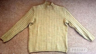 Unusual Girls Sweater in Wool