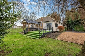 Fishing Holidays on the Norfolk/Cambridgeshire Border