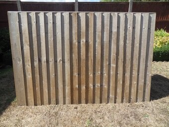3 x WOODEN VERTICAL CLOSE BOARD FENCE PANELS