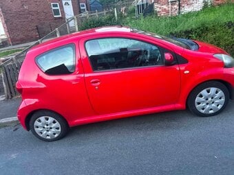 Very clean Toyota  aygo , good condition, no knocks needs mot  