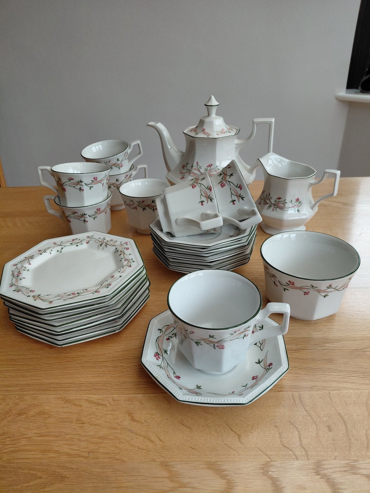 Eternal Beau China Tea Set with Floral Pattern – Good Condition