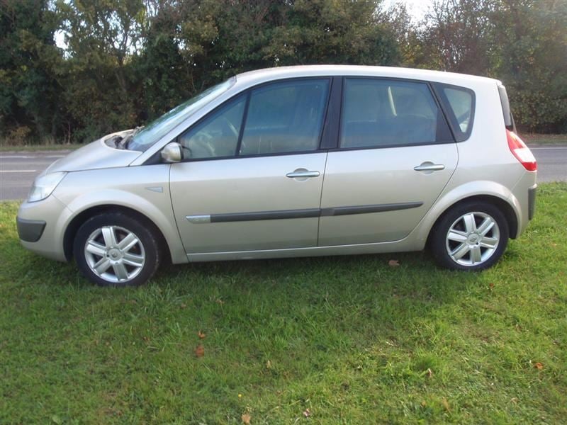 [ berth ]Renault Scenic