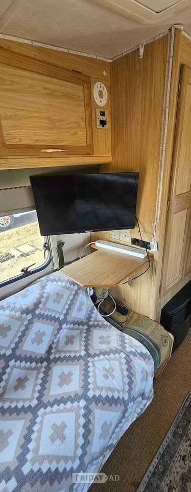 abbey expression  5 berth  with easy move motor mover air awning - Motorhomes & Caravans in Leatherhead