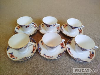 Lovely Vintage/Antique "Phoenix" bone china 6 cups & saucers