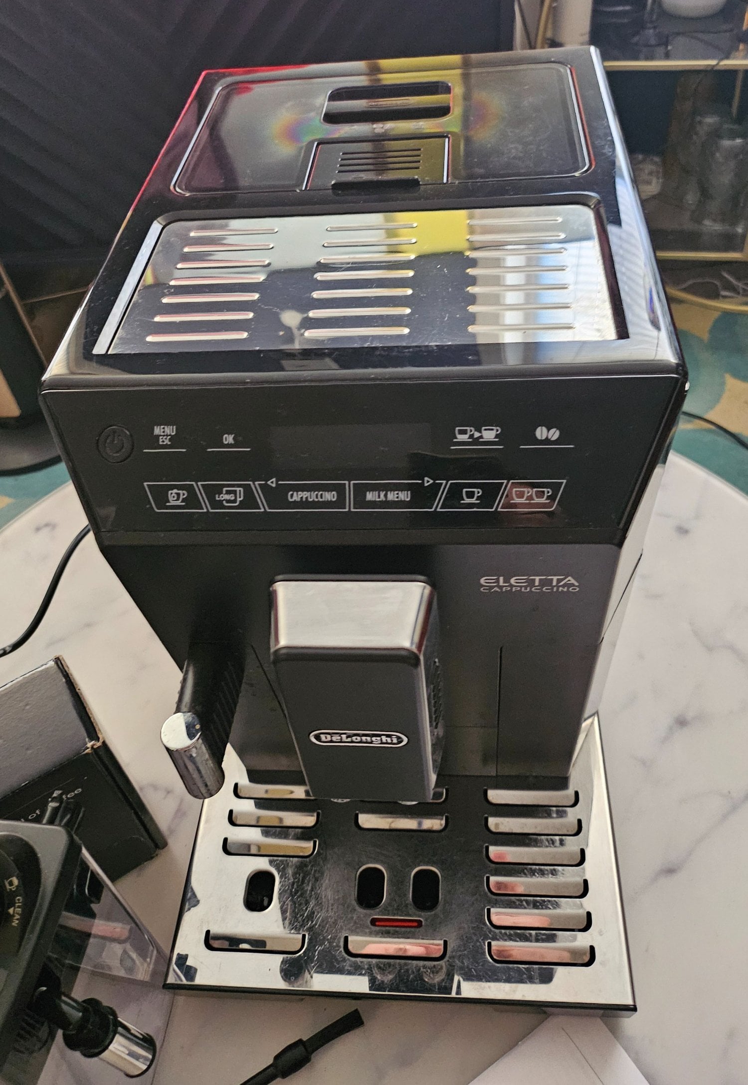 Hove DeLonghi Eletta Cappuccino, Automatic Bean to Cup Coffee Machine,
