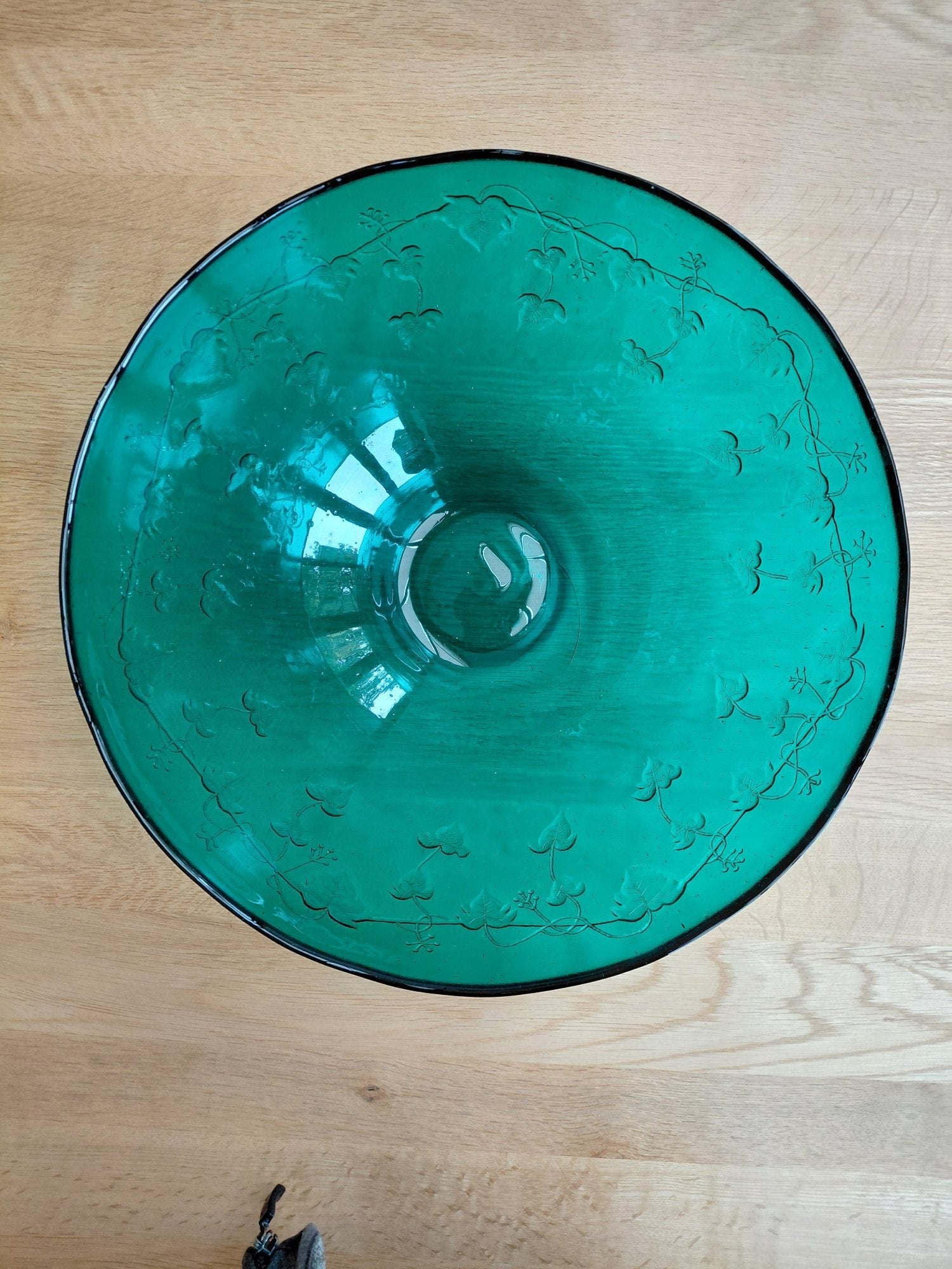 Beautiful Teal Glass Bowl with Embossed Design - Cookware & Dining in Winchester