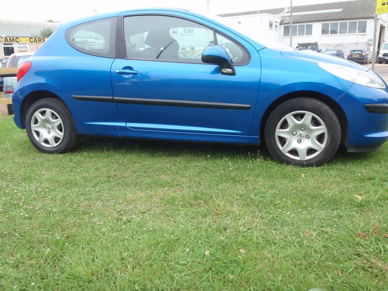 [ berth ]Peugeot 207