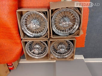 Jaguar 4 original factory Chrome  wire wheels + spinners 