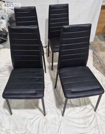 4 dining room or kitchen chairs