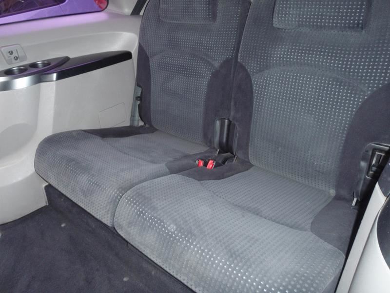 Mitsubishi Grandis 2006 - Cars