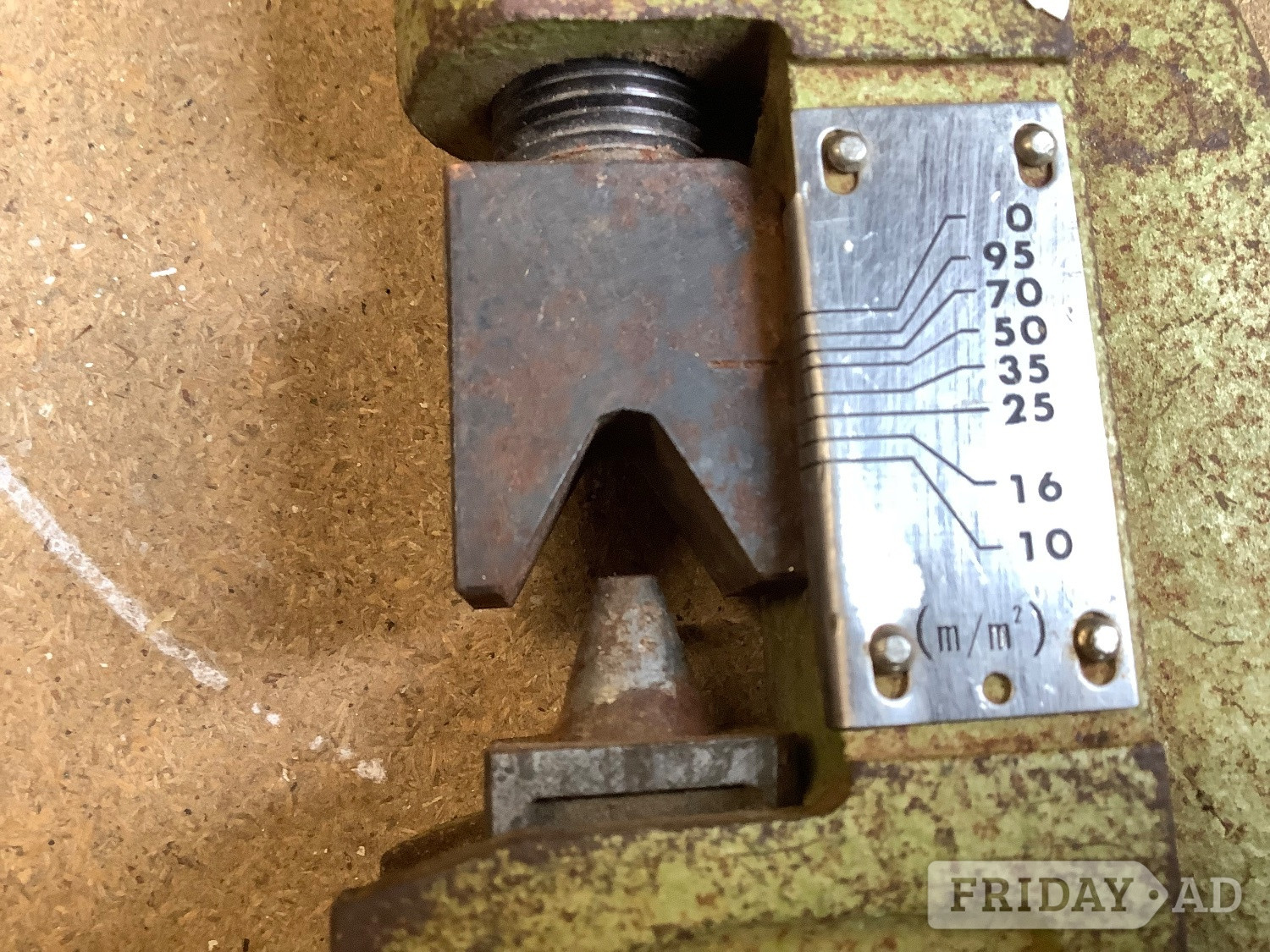 Electrical hand crimper