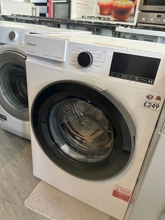 BLOMBERG 8KG WASHING MACHINE