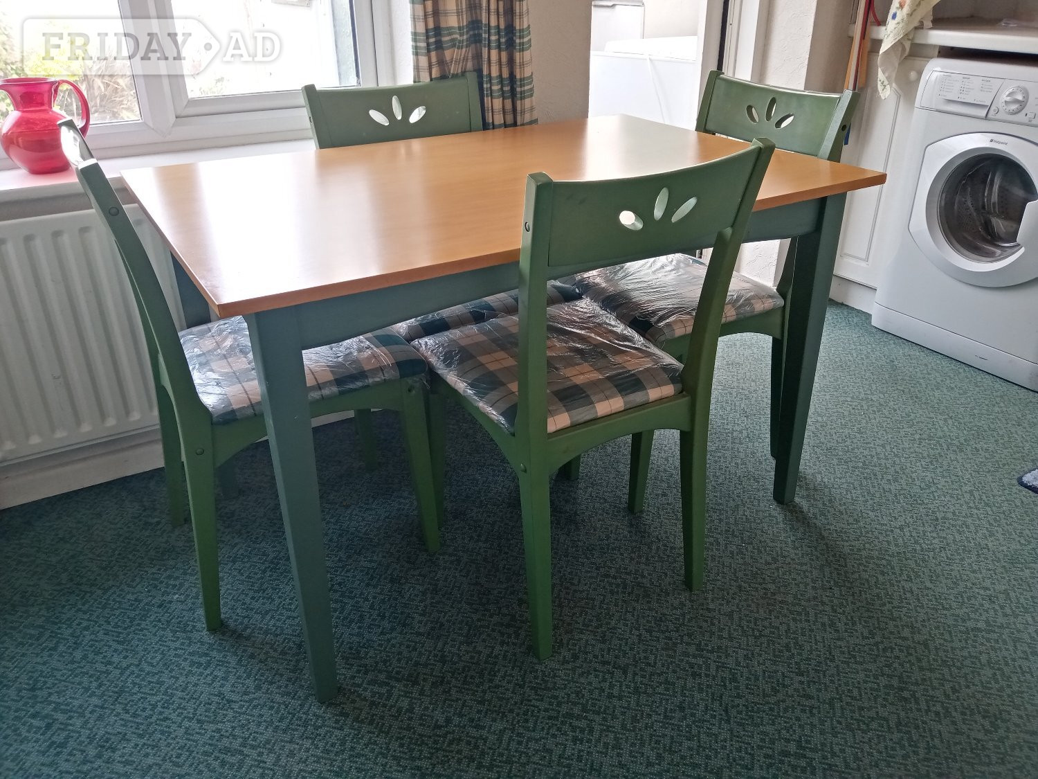 Used Attractive Olive Green Dining Table & 4 Matching Chairs.