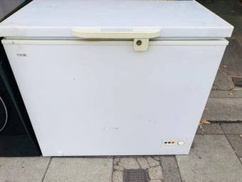 Logik frost free chest freezer works perfectly 