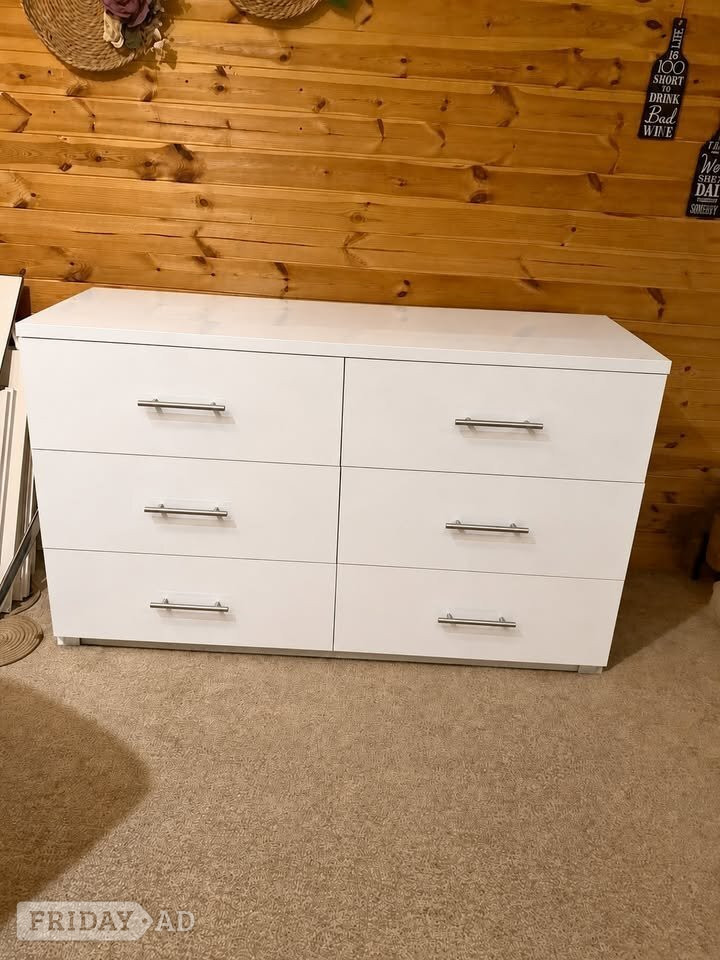 Elegant Minimalist Riano White (3+3)6x Chest of Drawers