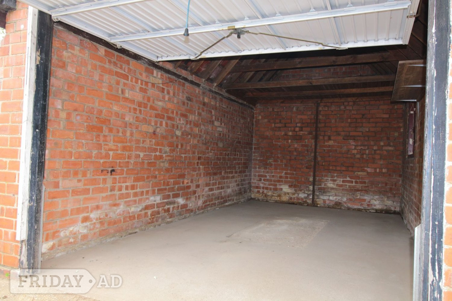 Lincoln Secure Garage / Storage Unit to Let – Close to Lincoln City Centr