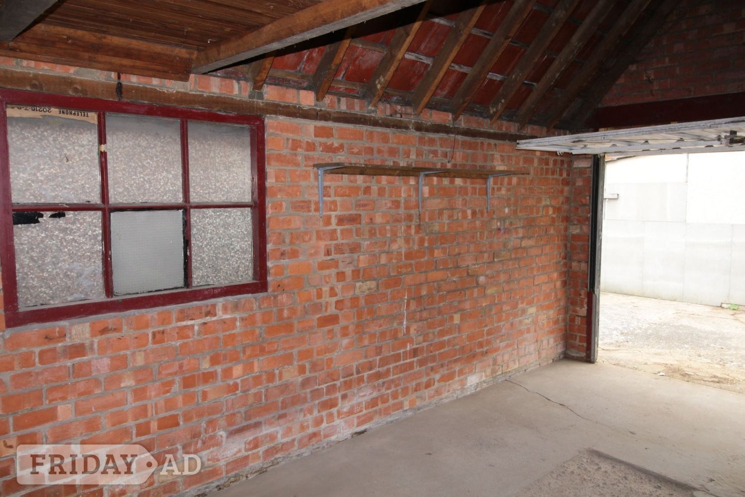 Secure Garage / Storage Unit to Let – Close to Lincoln City Centr - Garages & Parking