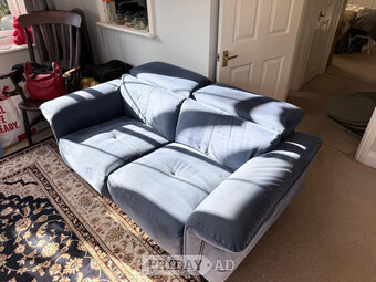Power recliner sofa