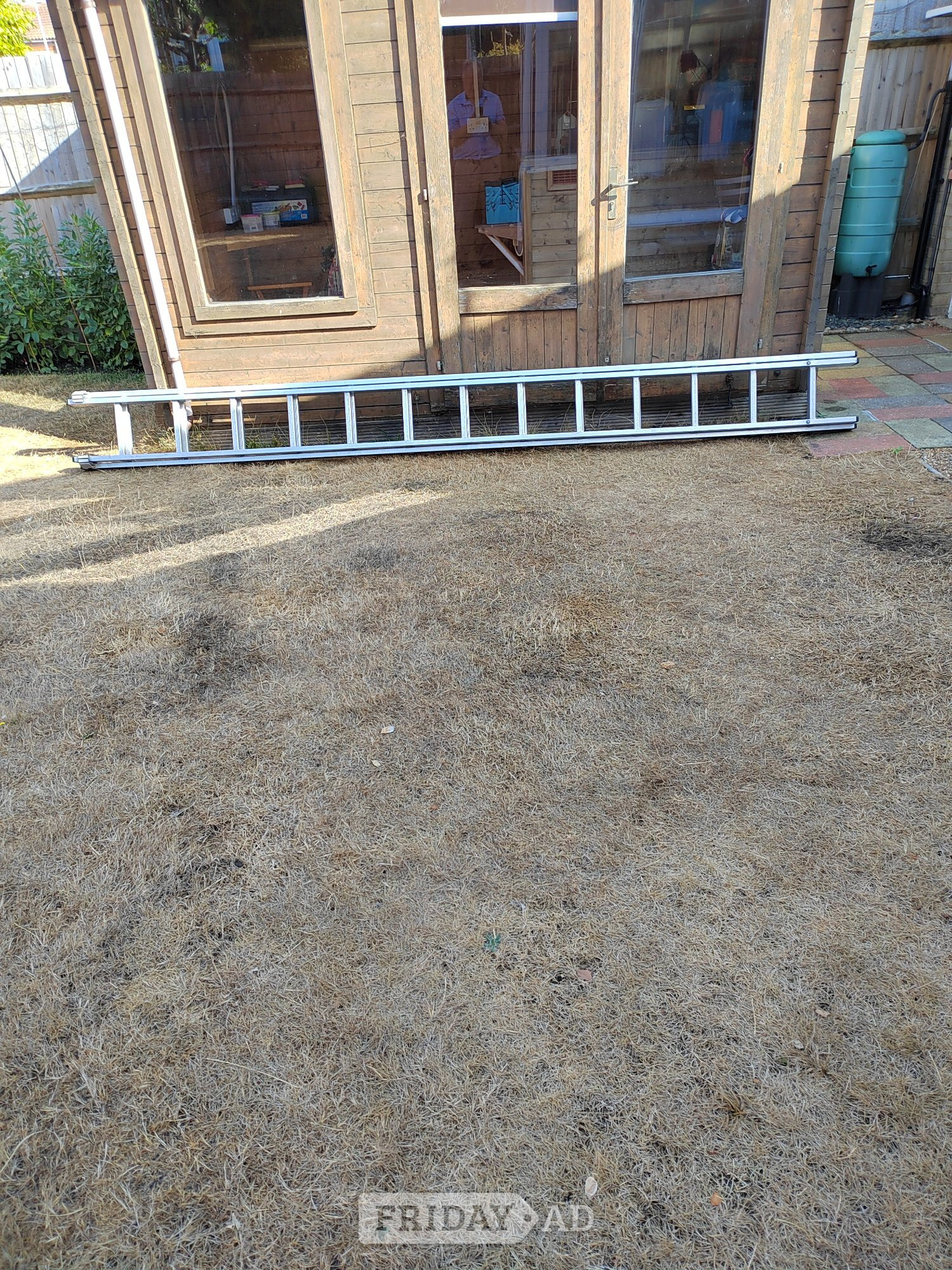 Aluminium ext ladder