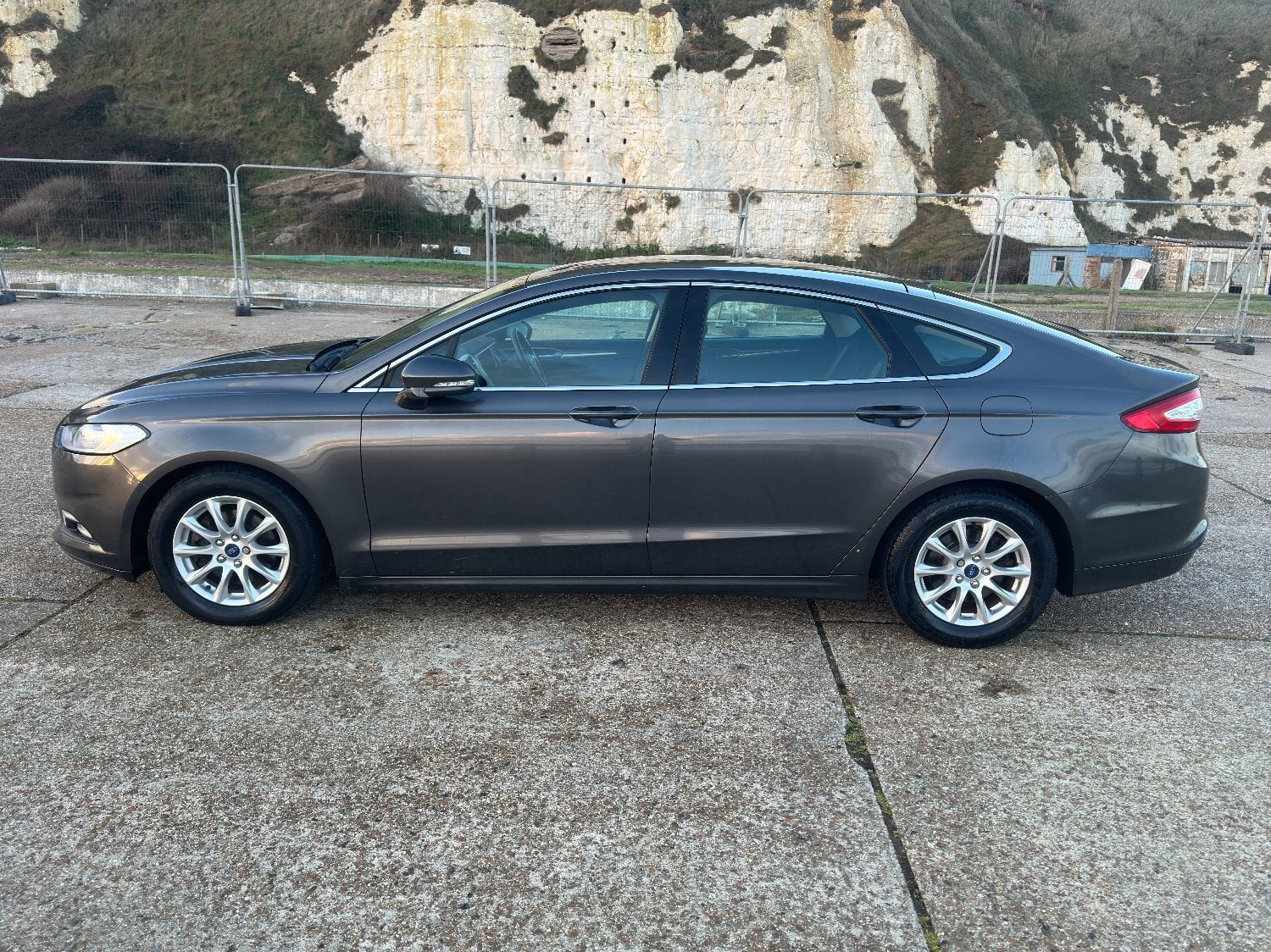 [ berth ]Ford Mondeo