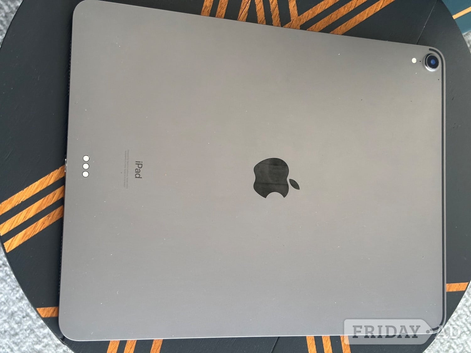 Apple iPad Pro 12.9 (3rd Gen) A1876 FOR PARTS - Pristine Screen  - Computers & Electronics in Hastings