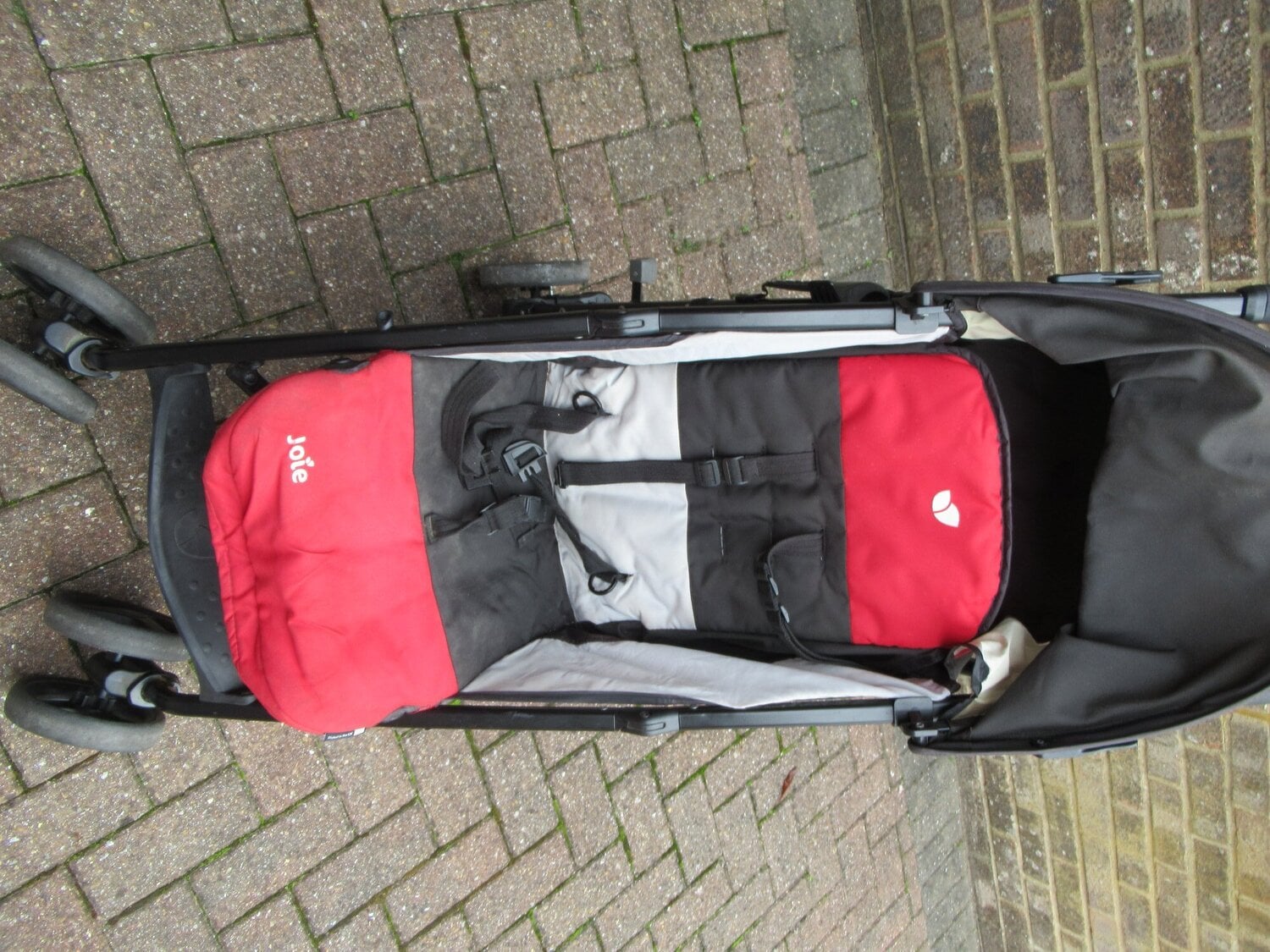 Jolie Buggy & raincover in Haywards Heath