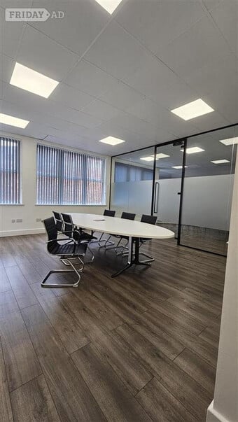 Modern Commercial Suite Available – Suite 5, 49A Vaughan Way