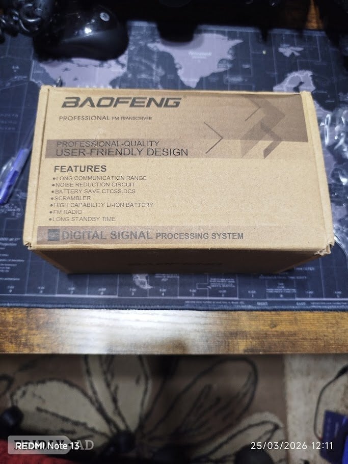 Baofeng Hand held Transceiver UV-5R Dual Band 5W - Hobbies & Leisure