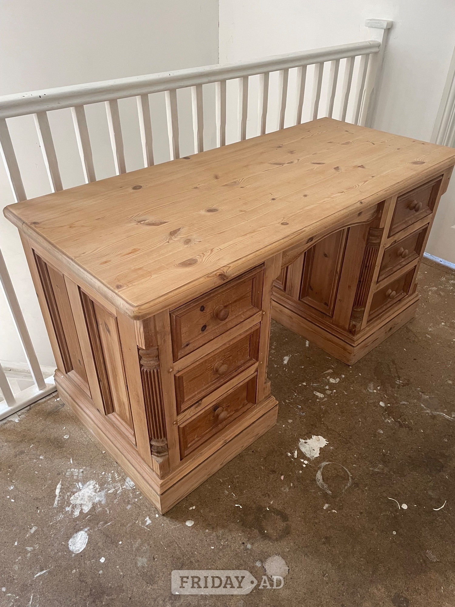 Storrington Pine Quality Desk