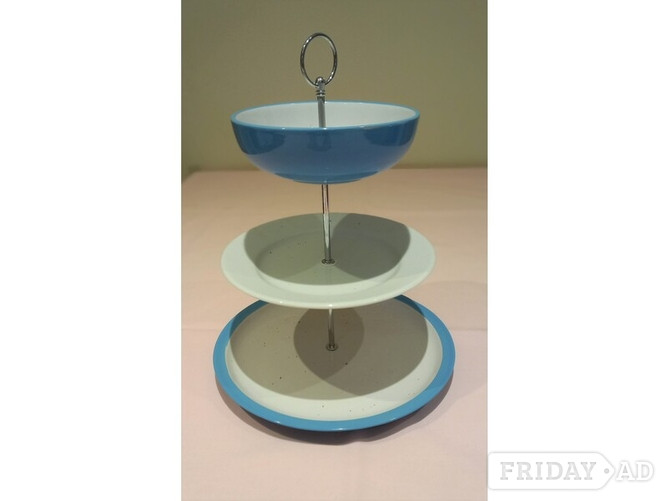 Three tier cakes stands - Cookware & Dining in Newmarket