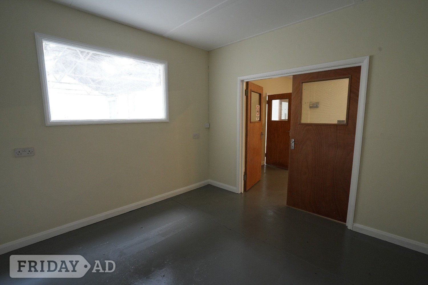 Large industrial unit in Bexhill town centre - Commercial Properties