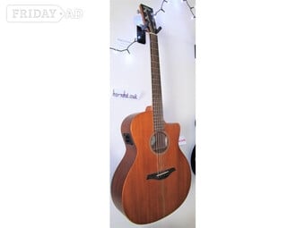 Elec Acoustic Guitar. VINTAGE  Model VE900MH Quality New strings used in Setup
