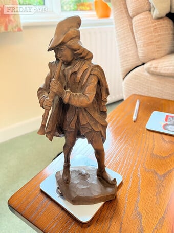 Pied Piper carved from wood in exquisite detail