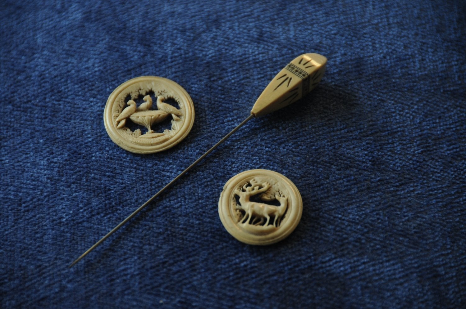 Antique Hat Pin And Fretwork Jewellery Ovals in Hartley Wintney
