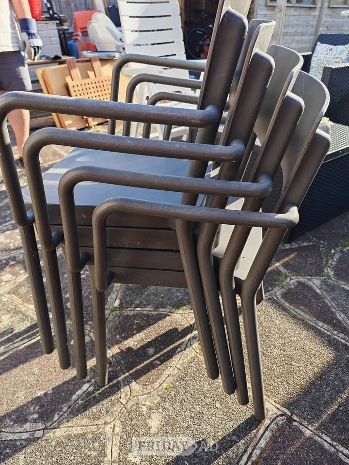 4 Lisboa polypropylene chairs with arms - Furniture in Pevensey