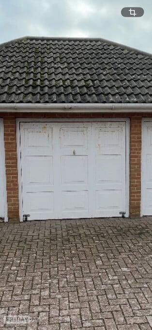 Garage to let 