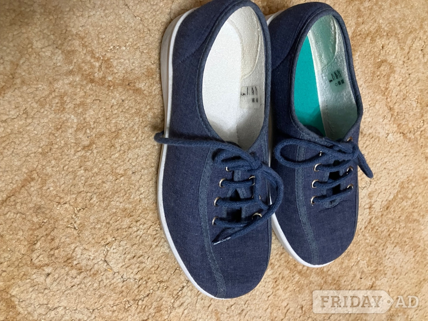 Wide fit canvas shoes